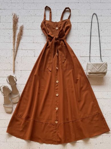 Dondoca_com_br Vestido Longuete Pespontado Com Bolsos E Botoes Caramelo