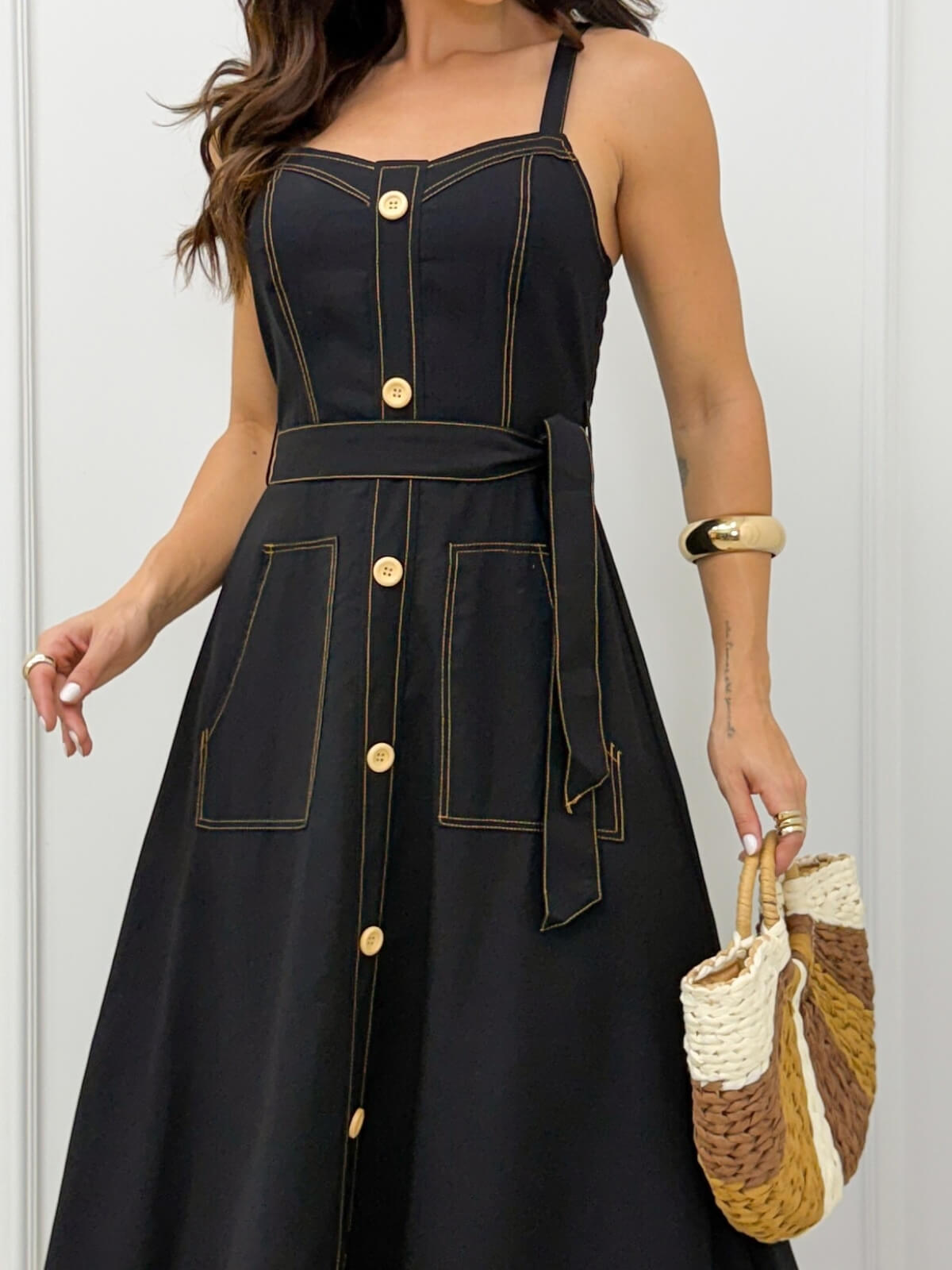 Dondoca_com_br Vestido Longuete Pespontado Com Bolsos E Botoes Preto