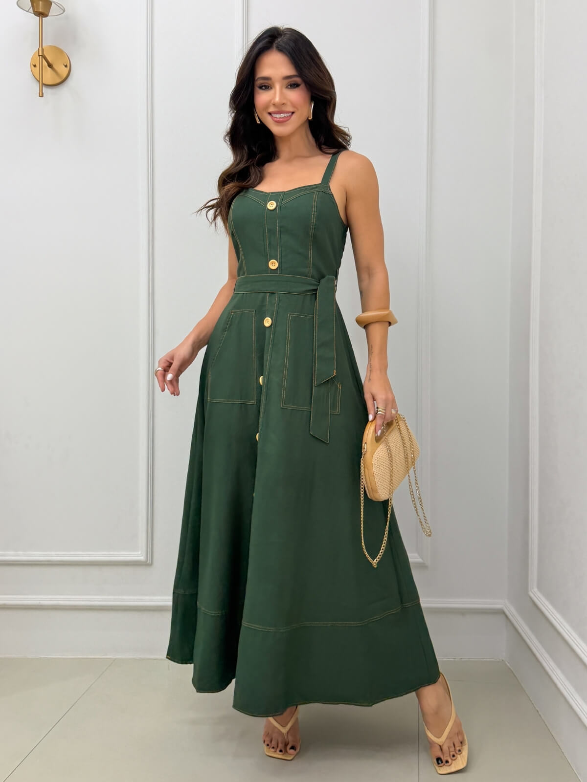 Dondoca_com_br Vestido Longuete Pespontado Com Bolsos E Botoes Verde