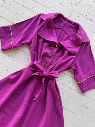 Dondoca_com_br Vestido Pespontado Com Gola E Cinto Faixa Magenta