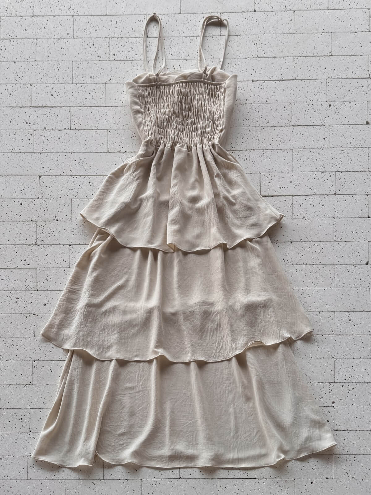 Dondoca_com_br Vestido Maxi Midi Alcinha E Camadas Tres Marias Bege