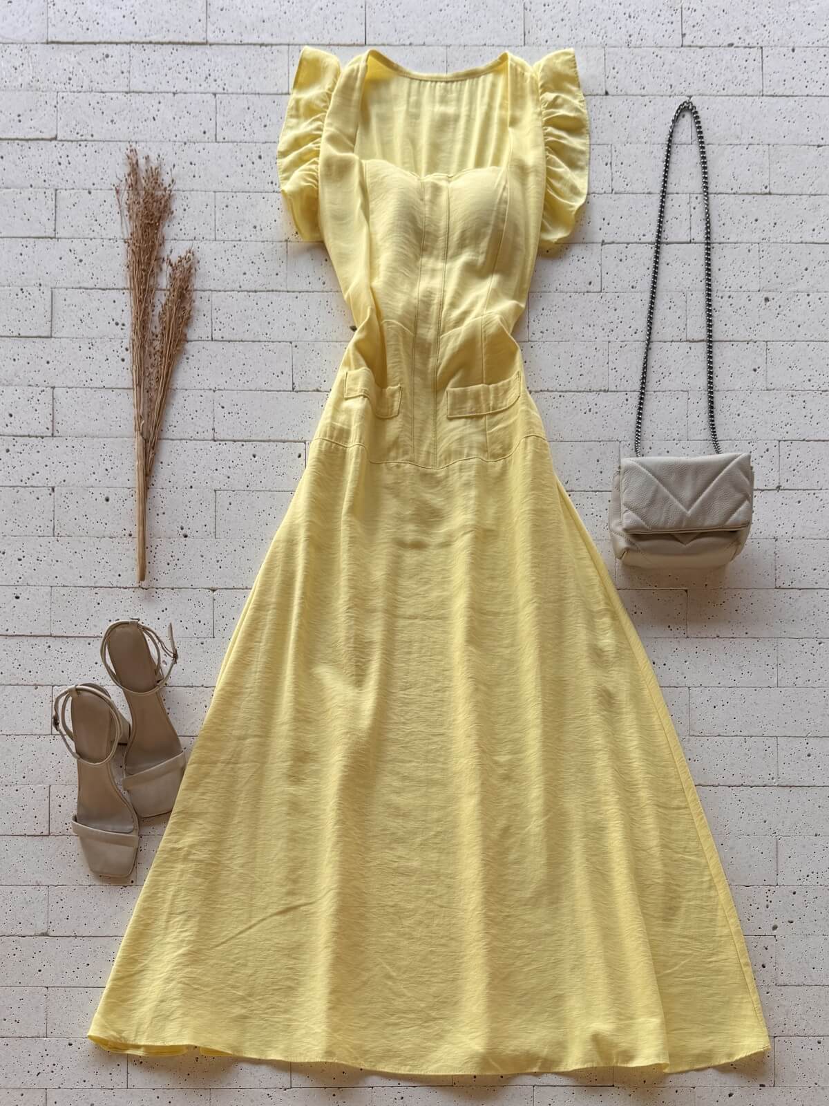 Amarelo
